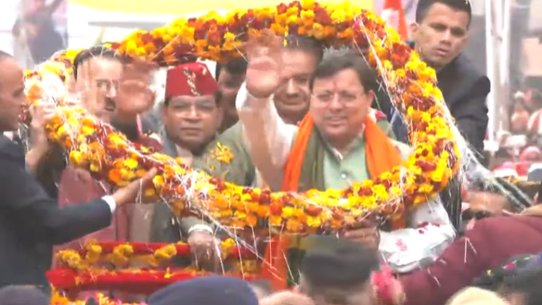 रुद्रपुर में मुख्यमंत्री पुष्कर सिंह धामी का रोड शो में किया जोरदार स्वागत  