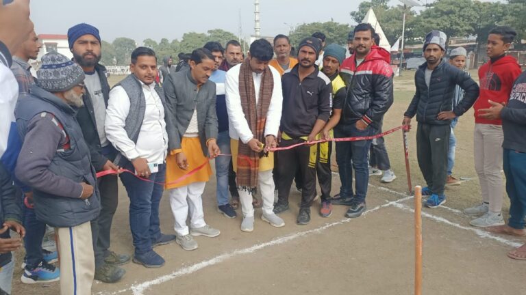 सभासद रवि ने किया सितारगंज प्रीमियम लीग 2024 का शुभारम्भ