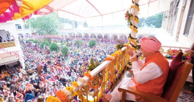 श्री दरबार साहिब में गुरु मंत्र पाकर धन्य धन्य हुई गुरु की प्यारी संगतें