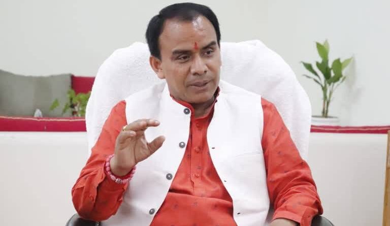 सूबे में शत-प्रतिशत गर्भवती महिलाओें की होगी अल्ट्रासोनोग्राफी जांच: डाॅ. धन सिंह रावत