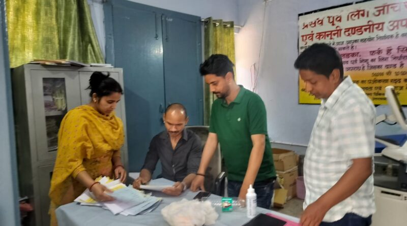 नोडल अधिकारी गंगोत्री धाम डॉ. बी. एस. पांगती ने चिन्यालीसौड़ से डुंडा तक चिकित्सा केंद्रों का औचक निरीक्षण  