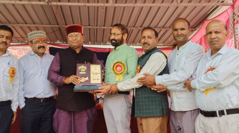 नैनबाग: कैबिनेट मंत्री खजान दास का श्रीकोट में भव्य स्वागत, राजकीय इंटर कॉलेज में छात्रावास और इंटरलॉकिंग टाइल्स की घोषणा 