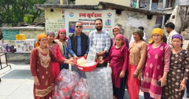 इंद्र सूर्या ट्रस्ट के अध्यक्ष कर्नल अनिल थापा ने ग्रामीणों को वितरित की स्वरोजगार किट