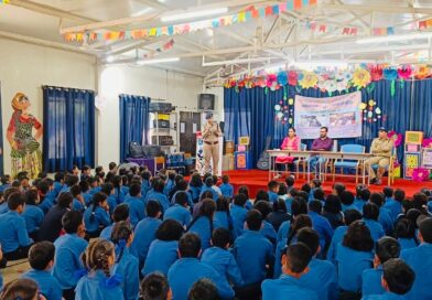 उत्तरकाशी पुलिस ने स्कूली बच्चों को पढ़ाया साइबर, महिला व सड़क सुरक्षा का दिया ज्ञान 