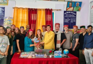 राईका नैनबाग में अंतर-सांस्कृतिक संवाद: सात देशों के अंतरराष्ट्रीय विद्यार्थियों ने जाना पहाड़ का जनजीवन