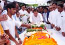 सीएम धामी ने भाजपा प्रदेश कार्यालय में पूर्व सीएम भुवन चंद्र खंडूड़ी के पार्थिव शरीर पर पुष्प चक्र किए अर्पित 