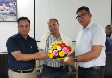 सूचना विभाग में शासकीय सेवा पूर्ण कर सेवानिवृत्त हुए सहायक निदेशक ललिता प्रसाद भट्ट को दी भावभीनी विदाई