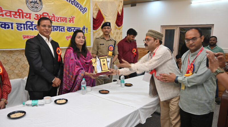 उत्तरकाशी पुलिस को मिला उत्कृष्ट सुशासन गौरव सम्मान–2026, एसपी बोलीं- यह हर जवान के परिश्रम का सम्मान
