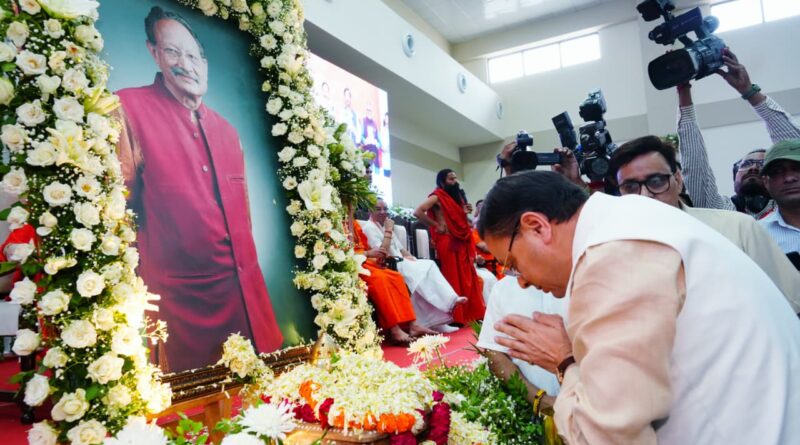 पूर्व सीएम भुवन चंद्र खण्डूड़ी की श्रद्धांजलि सभा में भावुक हुए सीएम धामी, कहा- ‘उनके साथ हुआ एक युग का अवसान’