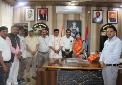 यात्रा के सफल संचालन पर होटल एसोसिएशन यमुनावैली ने SP उत्तरकाशी का किया सम्मान
