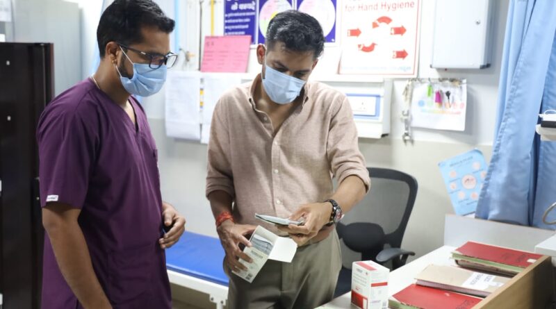 औचक निरीक्षणः कोरोनेशन अस्पताल की बदहाली पर भड़के डीएम डॉ आशीष चौहान, व्यवस्थाएं सुधारने के सख्त निर्देश
