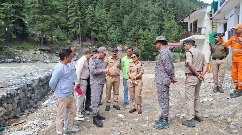 मानसून के दृष्टिगत हर्षिल में बाढ़ सुरक्षा कार्यों का एसपी उत्तरकाशी ने किया निरीक्षण, अधिकारियों को दिए आवश्यक दिशा-निर्देश