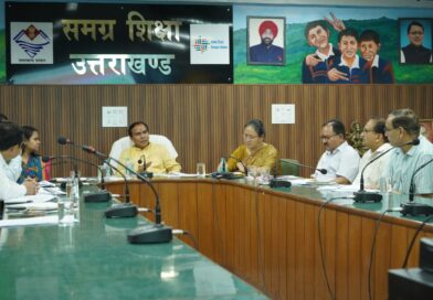 समग्र शिक्षा के तहत निर्माण कार्यों को शीघ्र करें पूर्णः डाॅ. धन सिंह रावत