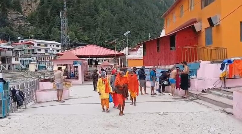 गंगोत्री धाम में कांवड़ियों के जत्थों का आगमन शुरू, गूंजने लगे ‘हर-हर महादेव’ के जयकारें