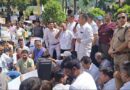 यमुनोत्री विधायक संजय डोभाल ने जनपद में हो रहे भ्रष्टाचार को लेकर डीएम कार्यालय का किया घेराव 