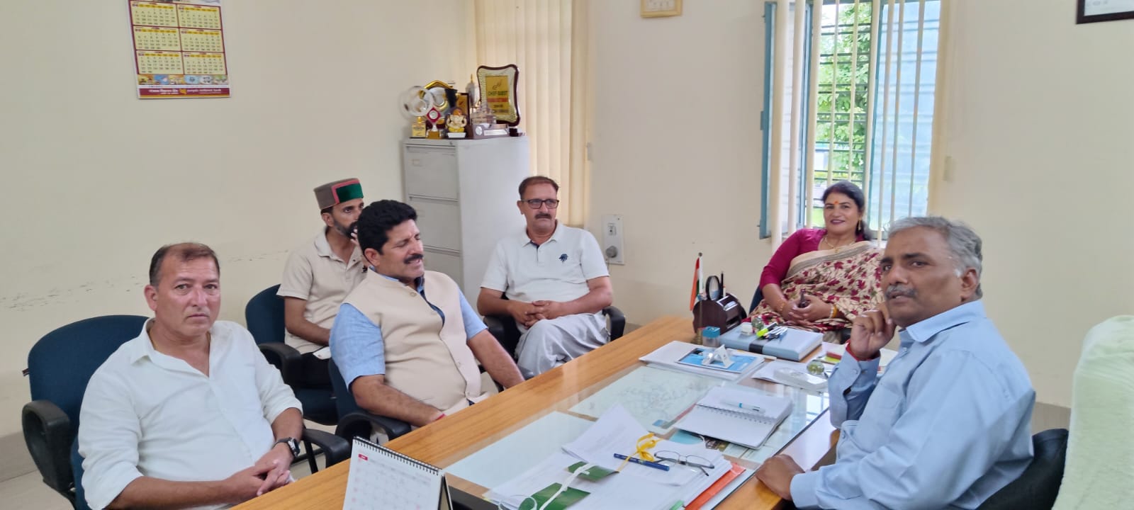 ब्लॉक प्रमुख सीता पंवार के नेतृत्व में प्रतिनिधिमंडल ने यूजेवीएनएल अधिकारियों से की मुलाकात, जौनपुर व बांध प्रभावित क्षेत्रों के जनहित मुद्दों पर हुई विस्तृत चर्चा