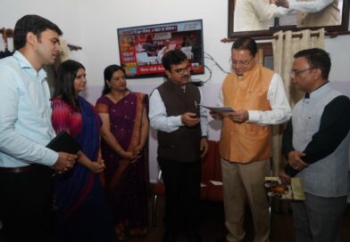 मुख्यमंत्री से विभिन्न कर्मचारी संगठनों के प्रतिनिधिमंडलों ने की भेंट