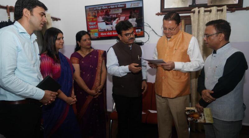 मुख्यमंत्री से विभिन्न कर्मचारी संगठनों के प्रतिनिधिमंडलों ने की भेंट