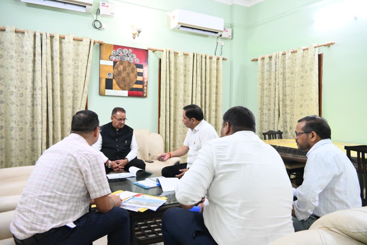 कृषि मंत्री गणेश जोशी ने मंडी बोर्ड की योजनाओं की समीक्षा की, बजट समय पर खर्च करने के दिए निर्देश