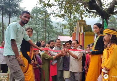 रंगारंग सांस्कृतिक कार्यक्रमों के साथ संपन्न हुआ प्रथम हटवाल गांव महोत्सव  