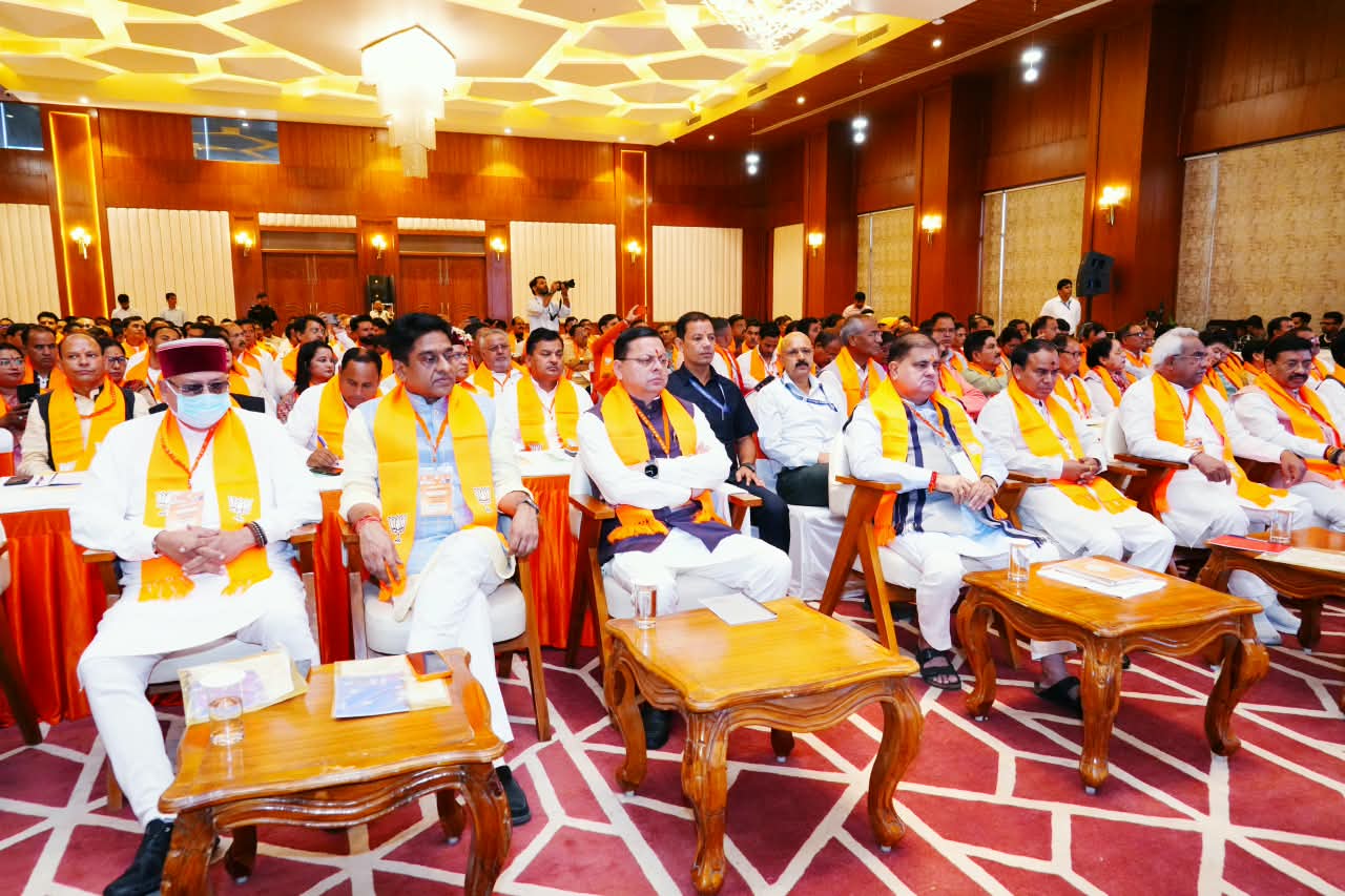 मुख्यमंत्री पुष्कर सिंह धामी ने कुंवावाला, देहरादून में सुना प्रधानमंत्री के ‘मन की बात’ कार्यक्रम का 137वां संस्करण