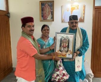 ट्रेक ऑफ द ईयर में उत्तरकाशी के रूटों को शामिल करने पर भाजपा नेता जगमोहन रावत व पूर्व ब्लाक प्रमुख विनीता रावत ने जताया आभार 