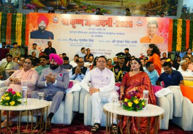 श्रीकृष्ण जन्माष्टमी के अवसर पर पुलिस लाइन देहरादून में आयोजित कार्यक्रम में सीएम धामी ने किया प्रतिभाग 