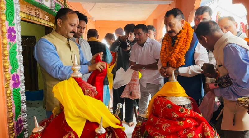 पर्यटन मेले में पहुंचे पूर्व विधायक व ज़िला पंचायत अध्यक्ष, बोले—प्राकृतिक संपदा के संरक्षण के साथ बुनियादी सुविधाओं का विकास जरूरी 