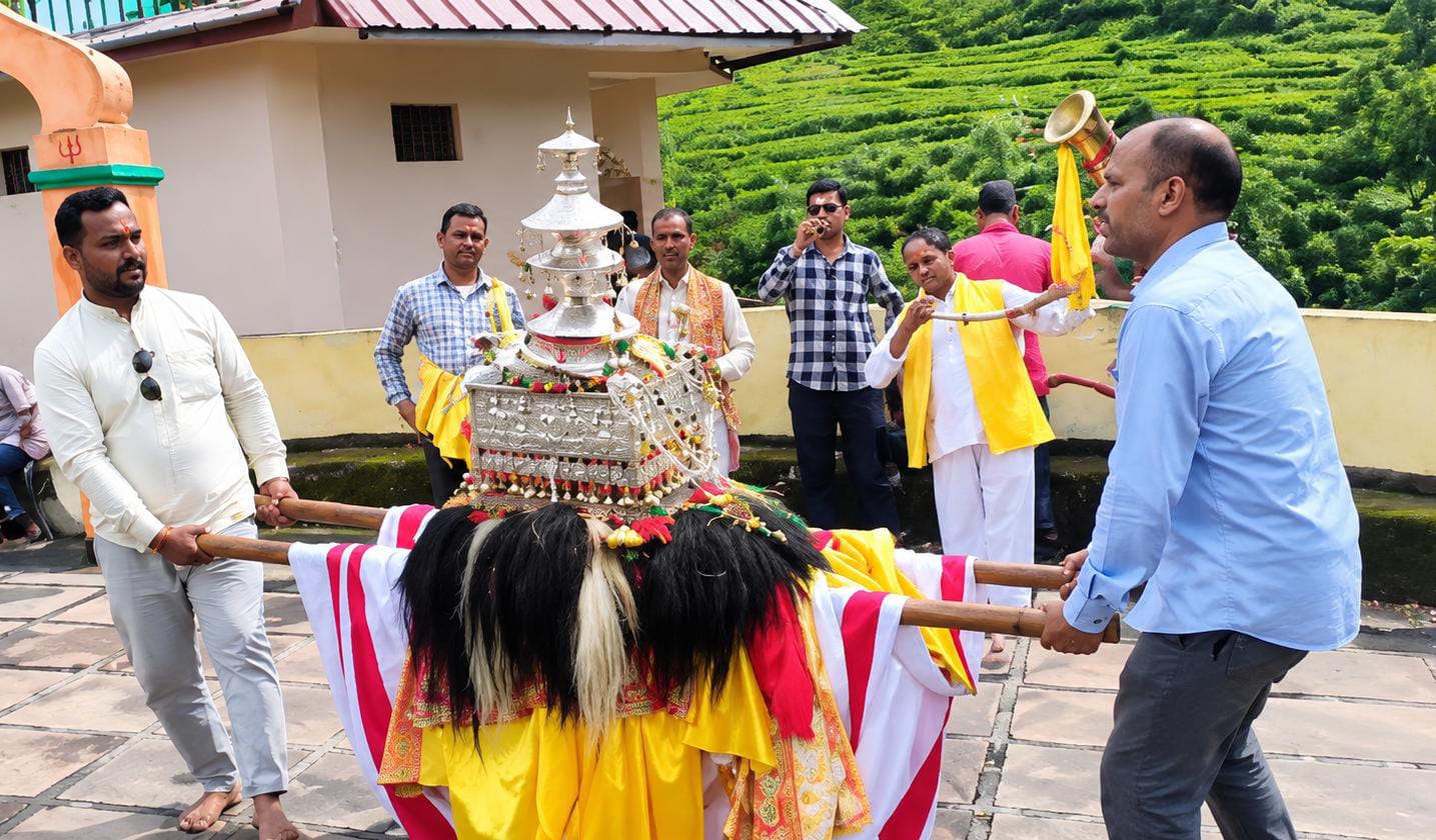 श्रीकोट में आयोजित मेले में श्रद्धालुओं ने किए नागदेवता के दर्शन