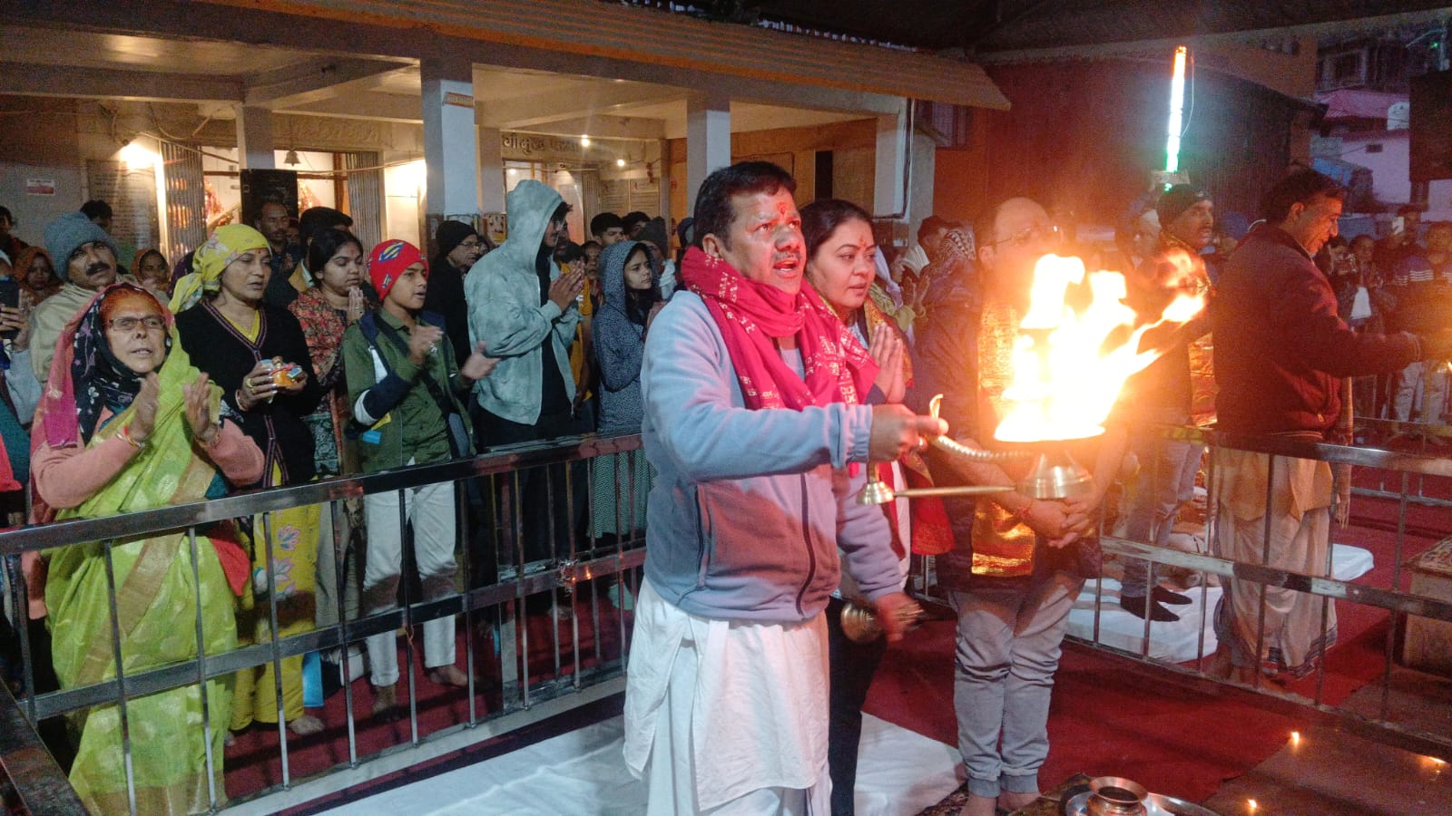 गंगोत्री धाम में मुख्यमंत्री पुष्कर सिंह धामी के जन्मदिन पर विशेष धारा पूजन और आरती, गंगा पुरोहितों ने मांगी दीर्घायु की कामना