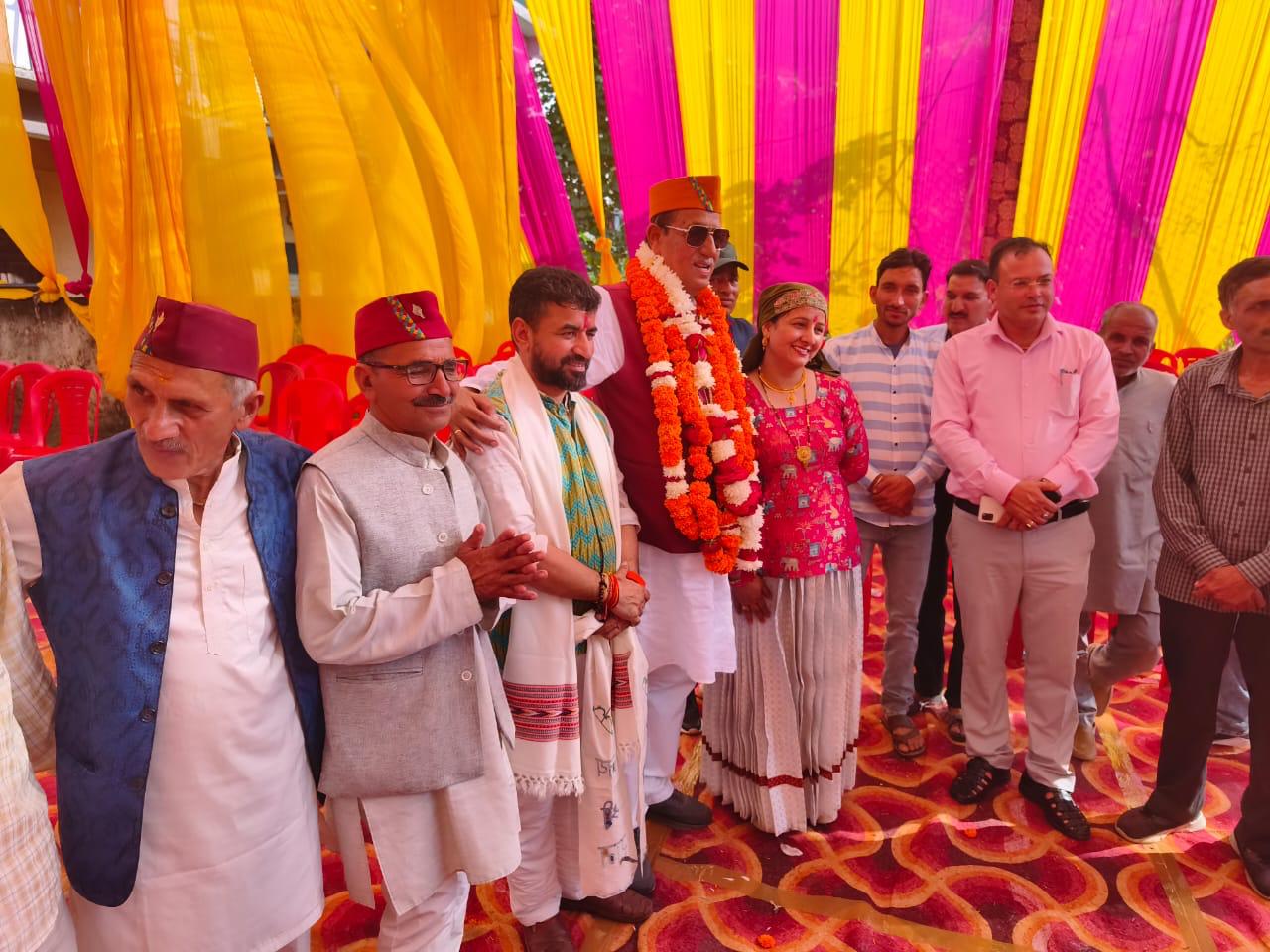 शिक्षा मंत्री डॉ. धन सिंह रावत ने विद्यालयों का किया दौरा, जसपाल राणा की विरासत को आगे बढ़ाने और पहाड़ के बच्चों की प्रतिभा निखारने का दिया भरोसा
