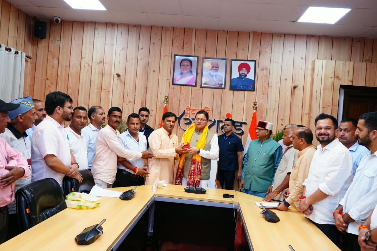 सीएम के आश्वासन के बाद 17 दिनों से चल रहा बनचौरा का धरना समाप्त
