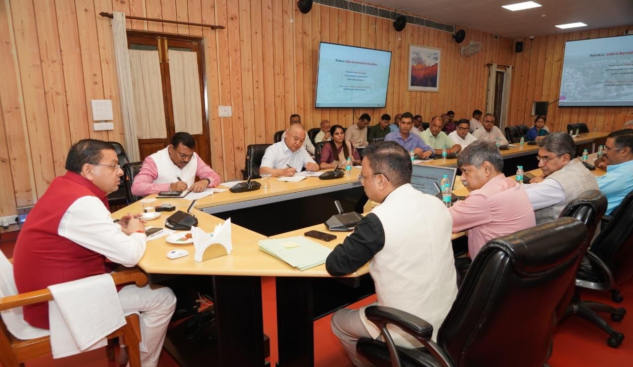 ऋषिकुल को आयुर्वेद, योग और भारतीय ज्ञान परंपरा के विशिष्ट केंद्र के रूप में विकसित किया जाए : मुख्यमंत्री