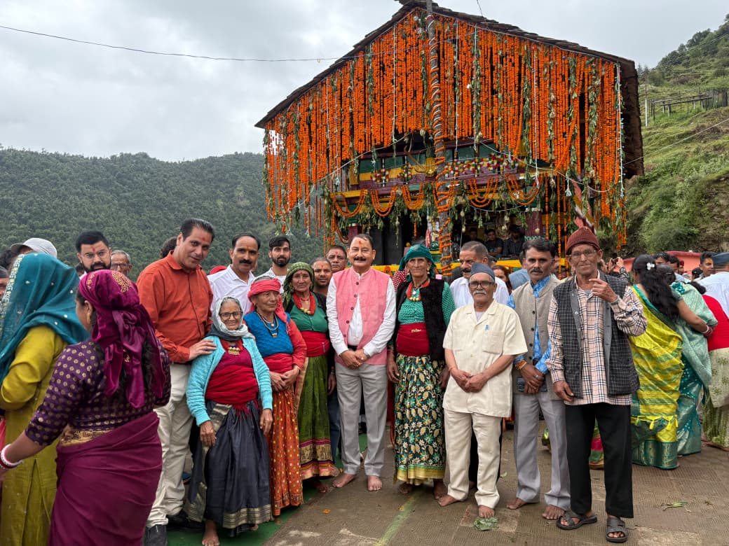 पौराणिक भेड़ू का तमाशा मेले में सम्मिलित हुए पूर्व विधायक विजयपाल सजवाण