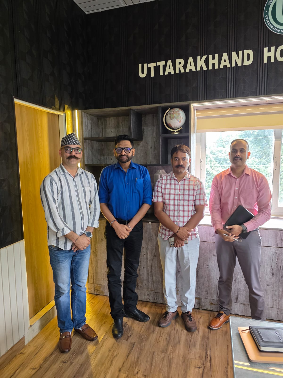 प्रधान संगठन जौनपुर के अध्यक्ष प्रदीप कवि ने उठाया नींबू फसल बीमा भुगतान का मुद्दा, 25 दिनों में राशि मिलने का आश्वासन 
