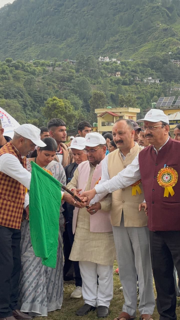 मनेरा स्टेडियम में सांसद चैम्पियनशिप ट्रॉफी खेल महाकुंभ 2026-27 का भव्य शुभारंभ, विधायक सुरेश सिंह चौहान ने किया उद्घाटन 