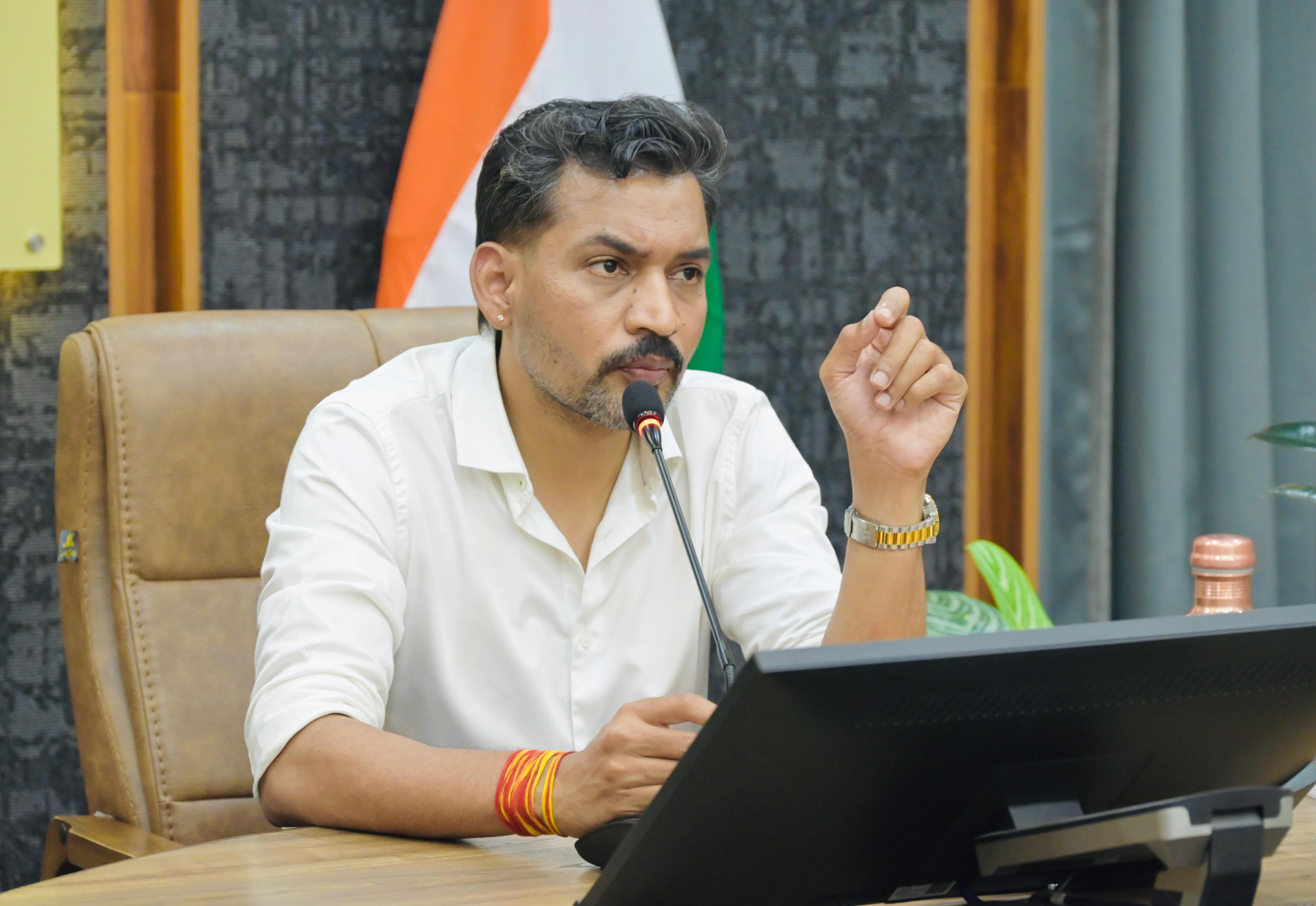 बारिश से क्षतिग्रस्त सड़कों को लेकर प्रशासन सख्त, देहरादून के प्रमुख एवं आंतरिक मार्गों का होगा स्थलीय निरीक्षण