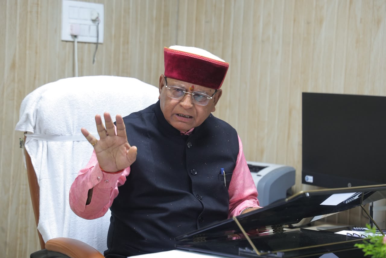 सफाई व्यवस्था पर भड़के कैबिनेट मंत्री खजान दास, 15 दिन में सुधार के निर्देश
