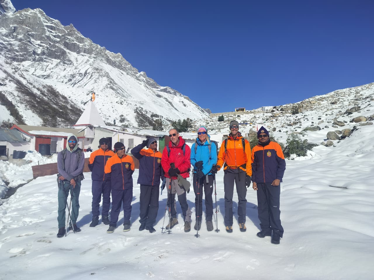 भागीरथी पर्वत-2 के पर्वतारोहियों समेत 260 लोग सुरक्षित निकाले गए, उत्तरकाशी जिला प्रशासन का रेस्क्यू अभियान सफल