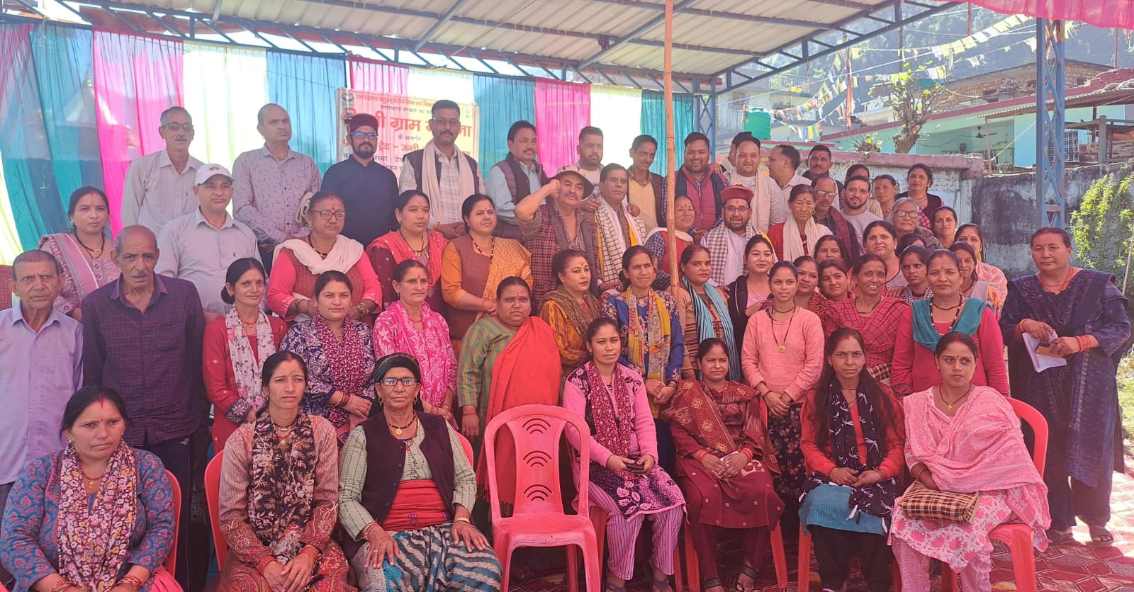पारंपरिक हस्तशिल्प और स्थानीय उत्पादों से मजबूत होगी ग्रामीण अर्थव्यवस्था: विधायक सुरेश चौहान