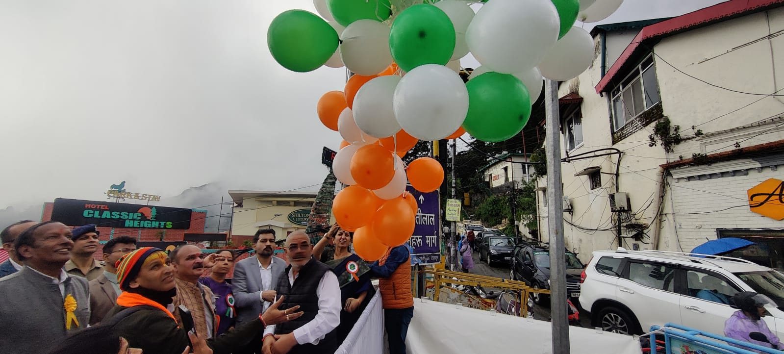 डीएम डॉ. आशीष चौहान व पालिकाध्यक्ष मीरा सकलानी ने किया शरदोत्सव-2026 का शुभारंभ