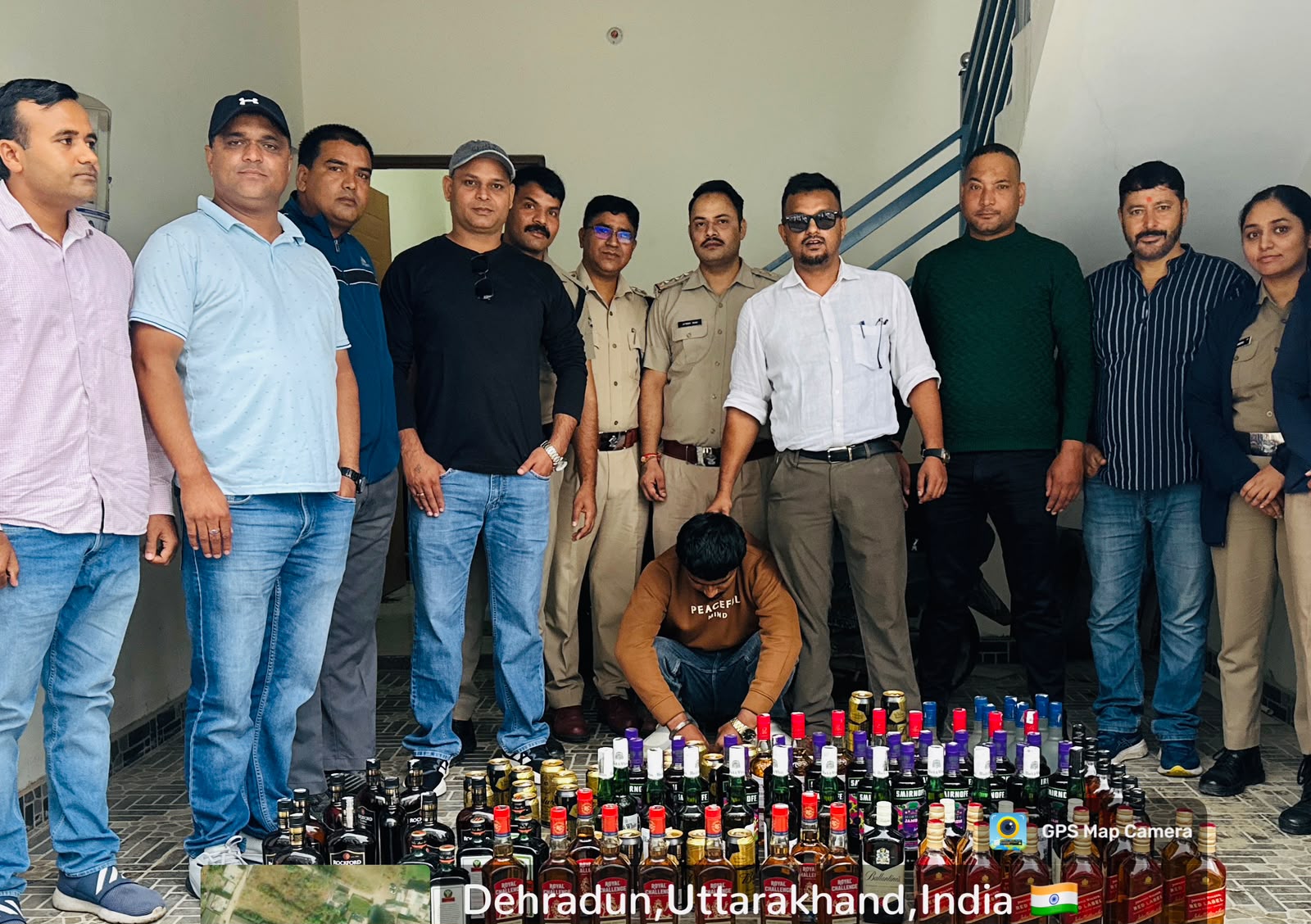 प्रेमनगर में शराब तस्करी का भंडाफोड़, 95 बोतल विदेशी शराब और 28 बीयर कैन बरामद