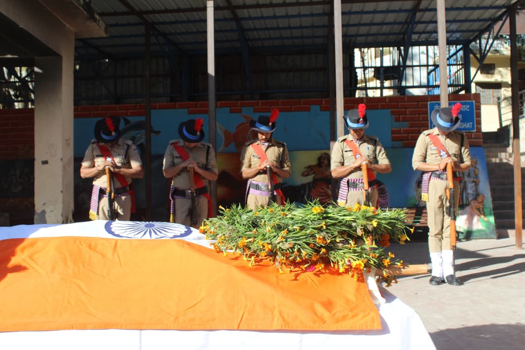 दिवंगत जवान को उत्तरकाशी पुलिस परिवार ने दी भावभीनी श्रद्धांजलि 
