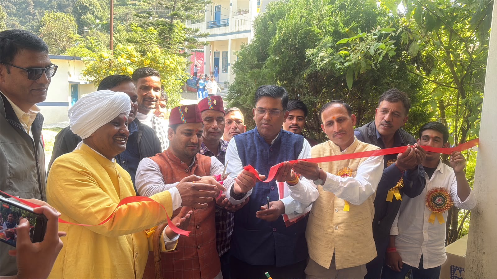 ब्लांक स्तरीय विज्ञान महोत्सव का राजकीय इंटर कालेज दौक में भव्य शुभारंभ बाल वैज्ञानिकों ने माडल के माध्यम से दिखाई प्रतिभा 